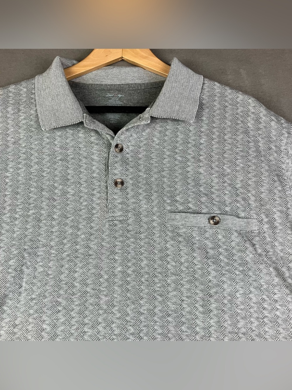 David Taylor Men’s Size XL Polo Shirt Pocket Short Sleeve Chevron Banded Bottom.